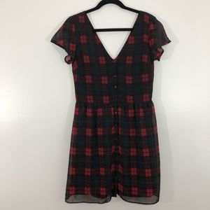 👗 Zara Plaid Short Sleeve V Neck Dress